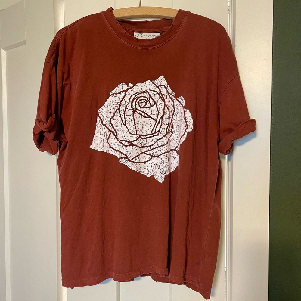Free people rose top